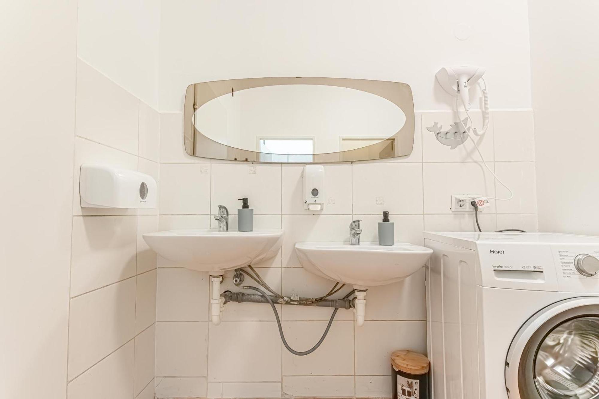 Apartment Loevly Shared 6br With Garden Near Danube & Millenium Wien